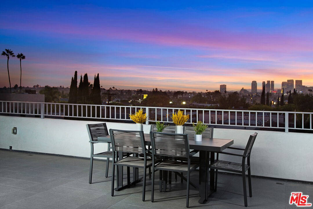 Квартира, 43 м², 2 595 000$ — FAKTOR